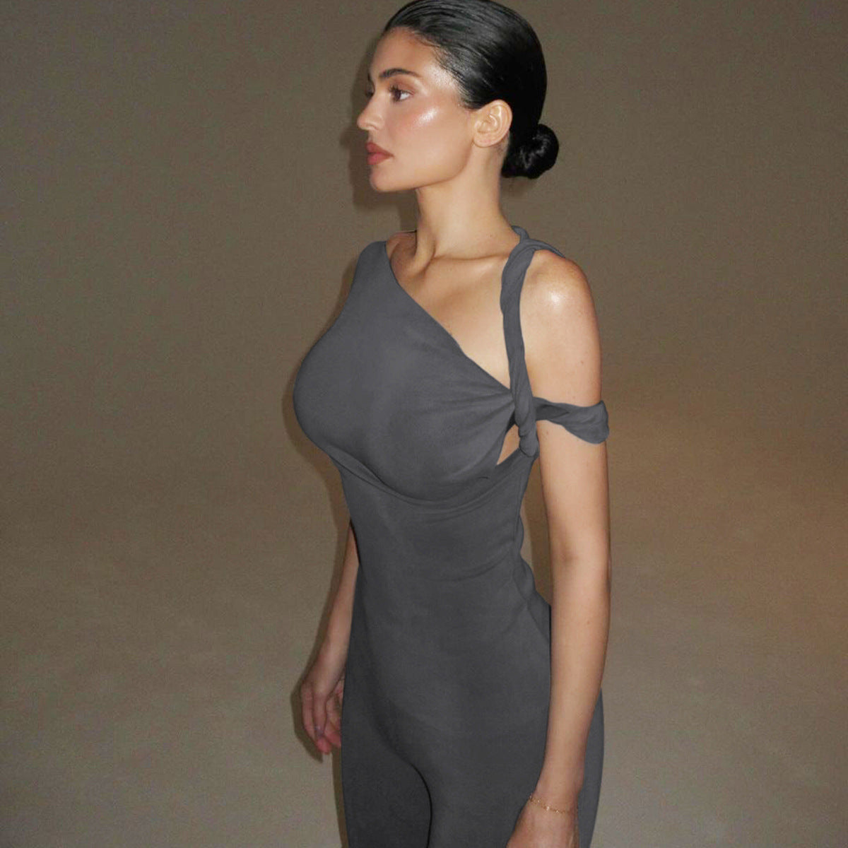 Fashionable Oblique Collar One-shoulder Short-sleeved Top Slim-fit Trousers Suit