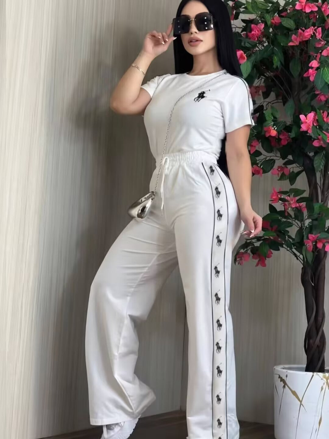 Round Neck Embroidered Short-sleeved Wide-leg Trouser Casual Suit