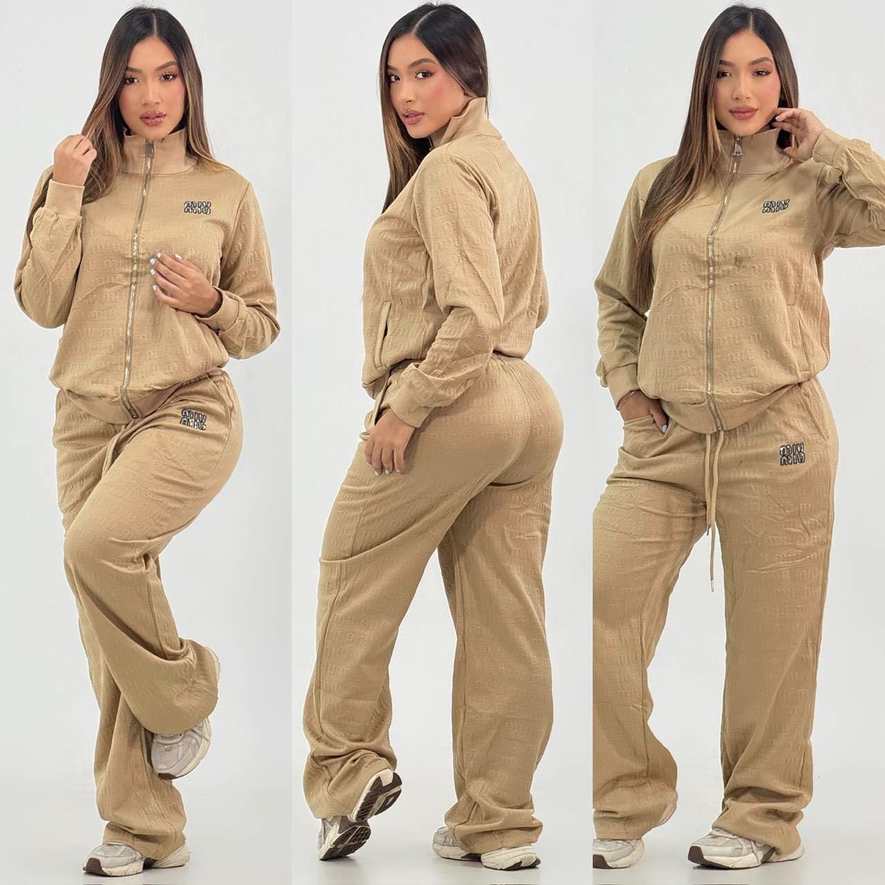 Stylish Embossed Long-Sleeved Zipper Casual Sports Suit