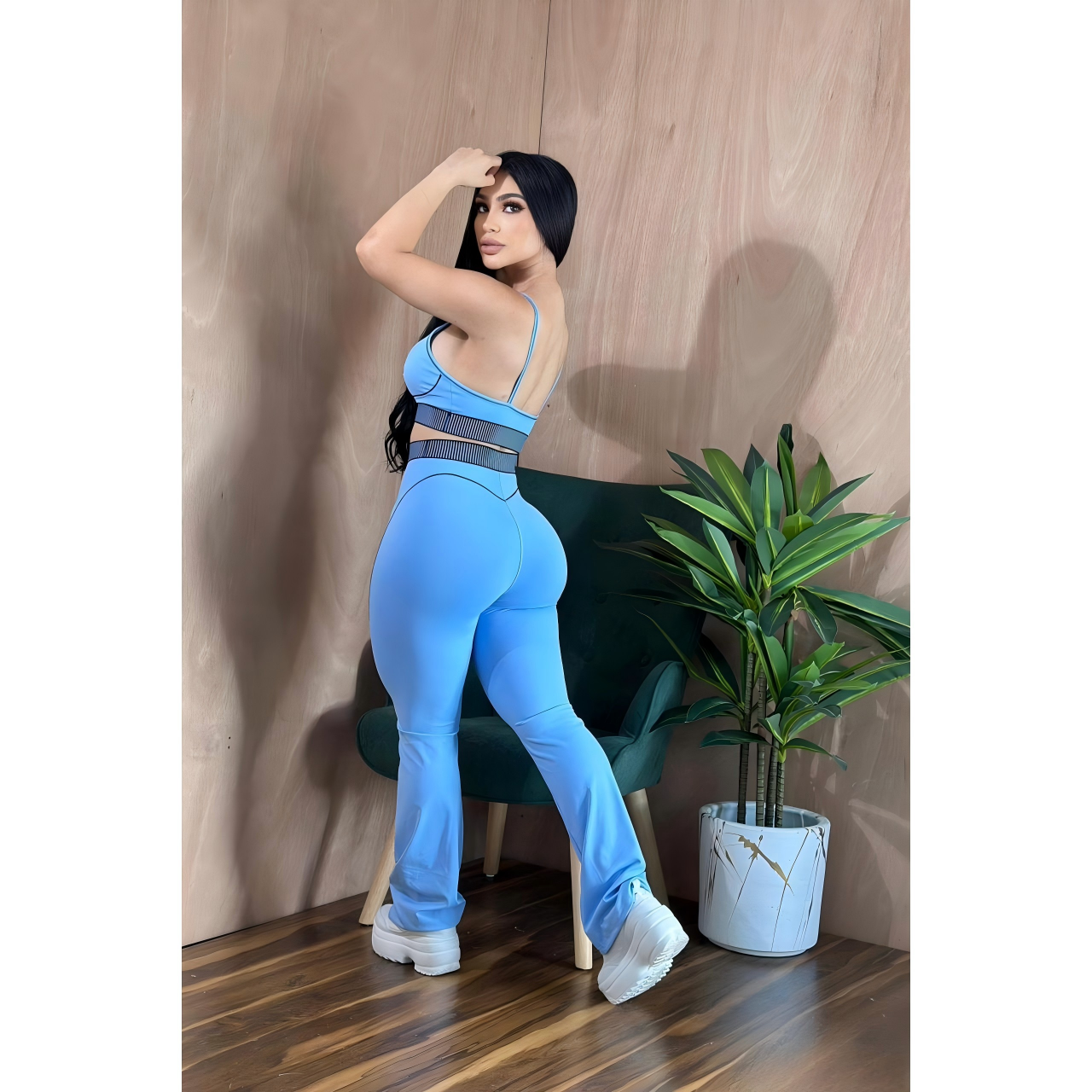 Sleeveless High-waisted Yoga Workout Set with Bra Pads