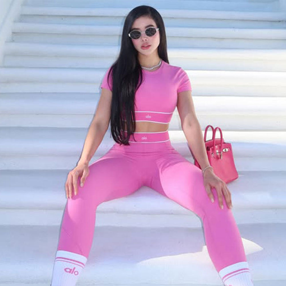 Simple Sweat-wicking Vest and Trousers Yoga Fitness Workout Set