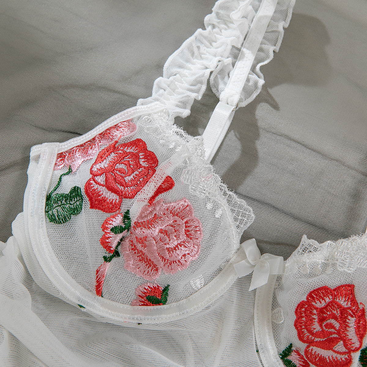 Sexy Lace See-through Stitching Embroidery Steel Ring Gathered One-piece Hip Nightdress