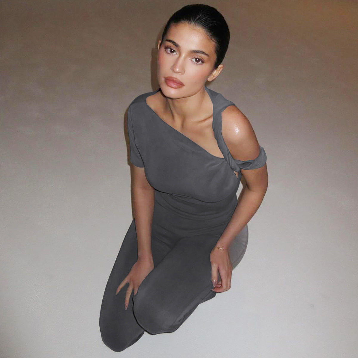 Fashionable Oblique Collar One-shoulder Short-sleeved Top Slim-fit Trousers Suit