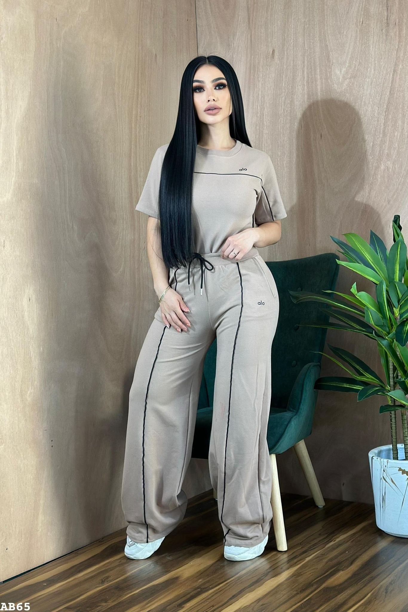 Embroidered Letter Simple Short-sleeved Wide-leg Pants Casual Sportswear Set