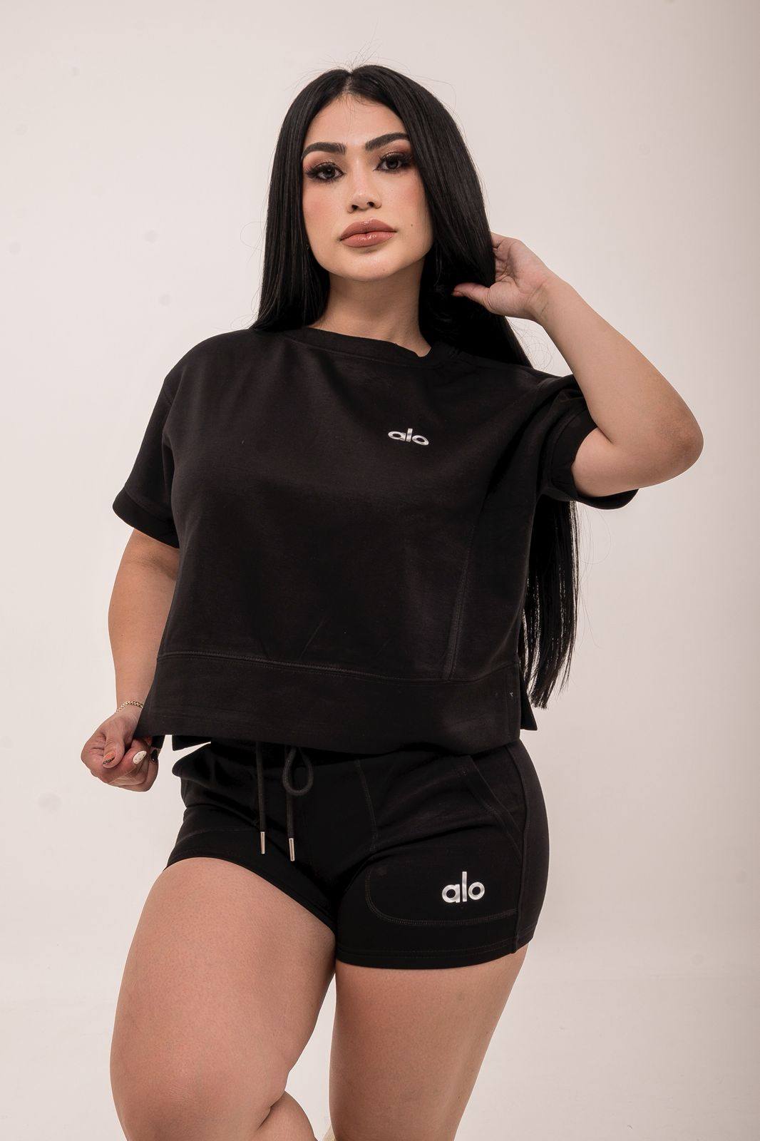 Solid Color Comfortable Crew Neck Short-sleeved Tie-up Shorts Casual Set