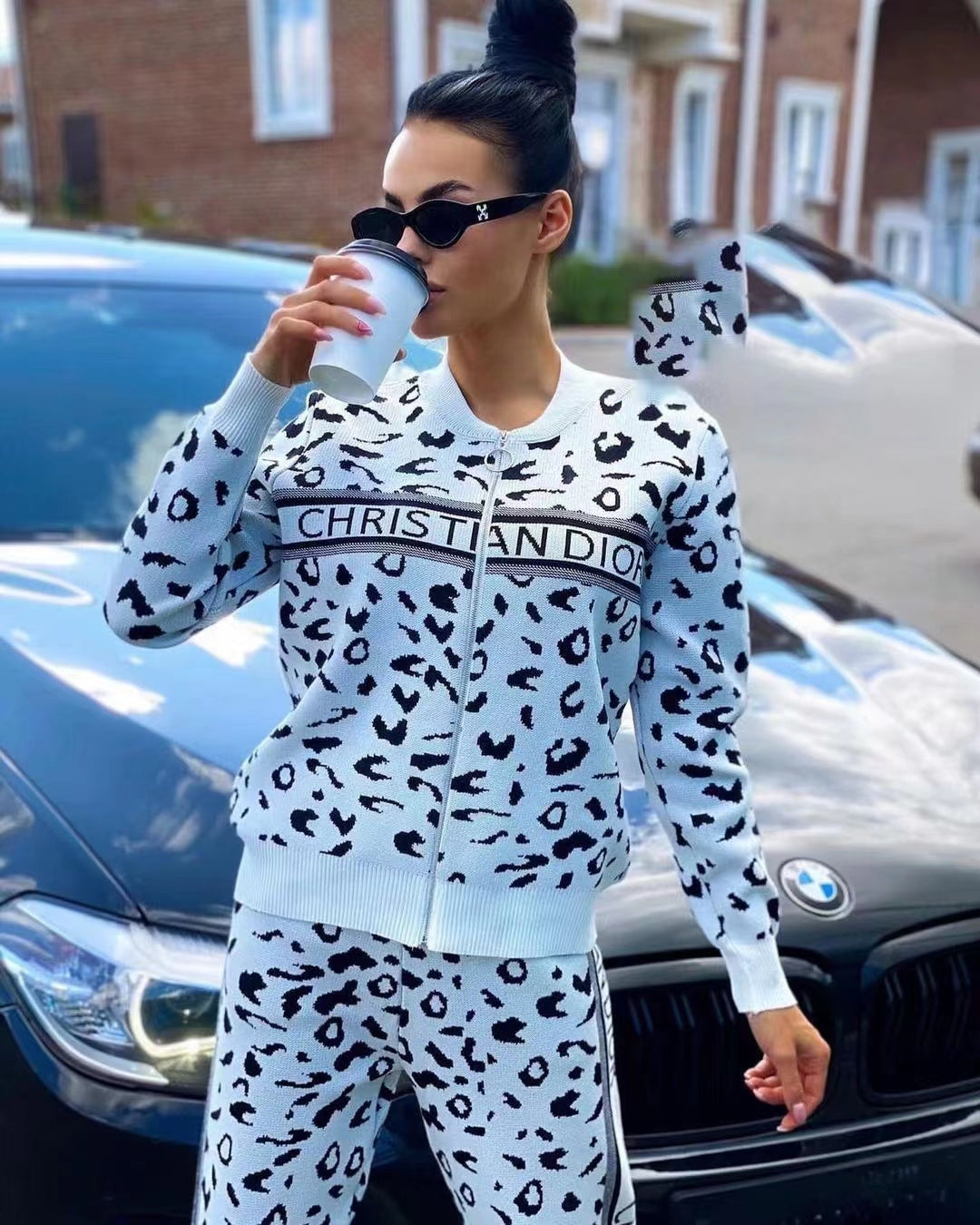 Fashionable casual jacquard knitted suit (pants with pockets)